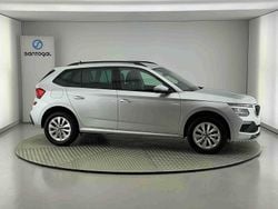 Cinzento Usado 2025 Skoda Kamiq SUV | € 21.990 (Preço justo)