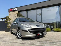 Cinzento Usado 2008 Peugeot 207 | € 5.800