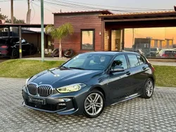 Cinzento Usado 2020 BMW 116 Sport Line Citadino | € 19.990 (Preço justo)