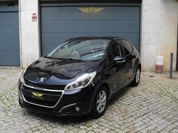 Azul Usado 2016 Peugeot 208 Active Citadino | € 7.750 (Bom preço)