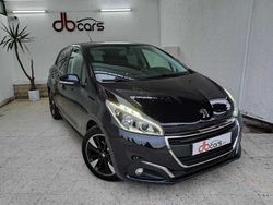 Azul Usado 2015 Peugeot 208 Active Citadino | € 11.250 (Preço justo)