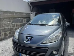 Usado 2010 Peugeot 207 Sedan | € 5.200 (Preço justo)