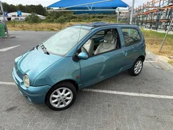 Usado 2003 Renault Twingo Initiale Paris Citadino | € 3.250