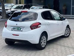 Branco Usado 2020 Peugeot 208 Active Citadino | € 12.990 (Super Preço)