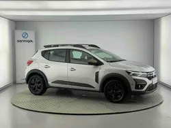 Cinzento Usado 2024 Dacia Sandero Citadino | € 17.400 (Preço justo)