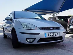 Cinzento Usado 2004 Ford Focus | € 2.350 (Preço justo)