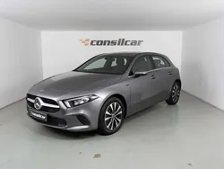 Cinza Usado 2021 Mercedes A250 Progressive Citadino | € 25.980 (Preço justo)