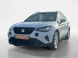 Branco Usado 2023 Seat Arona Style SUV | € 17.490 (Preço justo)