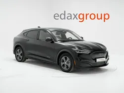 Preto Usado 2022 Ford Mustang Mach-E SUV | € 33.490 (Preço justo)