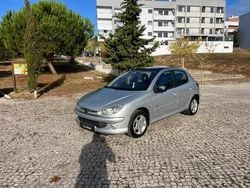 Cinzento Usado 2005 Peugeot 206 Citadino | € 3.990 (Preço justo)