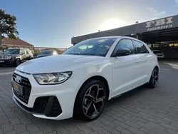 Branco Usado 2023 Audi A1 Sportback S-Line Citadino | € 27.900 (Caro)