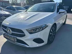 Branco Usado 2024 Mercedes A200 Sedan | € 35.900 (Preço justo)