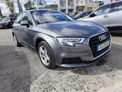 Cinza Usado 2020 Audi A3 Sportback Design Citadino | € 17.900 (Preço justo)