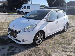 Usado 2013 Peugeot 208 Allure Citadino | € 6.490 (Super Preço)