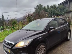 Usado 2009 Ford Focus Sedan | € 3.600 (Bom preço)