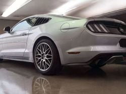 Cinza prata Usado 2017 Ford Mustang Coupé | € 30.000