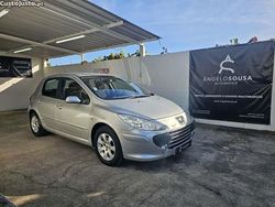 Cinza Usado 2006 Peugeot 307 Sedan | € 5.900