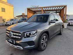Cinzento Usado 2021 Mercedes GLB200 SUV | € 29.950 (Super Preço)