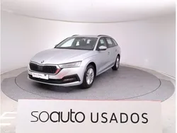 Cinzento claro metalizado Usado 2022 Skoda Octavia Ambition Carrinha | € 25.990 (Super Preço)