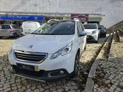 Branco Usado 2015 Peugeot 2008 Allure SUV | € 13.250 (Preço justo)