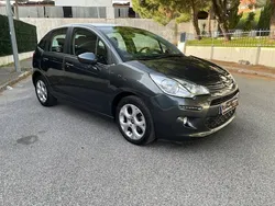 Cinza Usado 2016 Citroën C3 PureTech Citadino | € 7.500 (Bom preço)