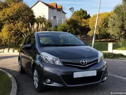 Cinza Usado 2013 Toyota Yaris Comfort | € 9.750 (Preço elevado)