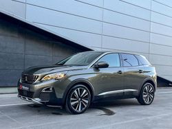 Cinzento Usado 2017 Peugeot 3008 Allure SUV | € 15.990 (Preço justo)