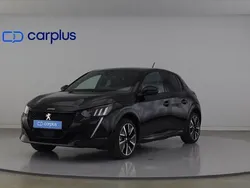 Preto Usado 2022 Peugeot e-208 GT Citadino | € 19.900 (Bom preço)