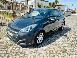 Cinza Usado 2015 Peugeot 208 Citadino | € 8.500 (Preço justo)