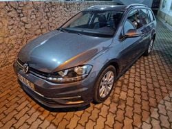 Cinzento Usado 2019 VW Golf VII Carrinha | € 15.900 (Preço justo)