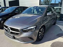 Cinzento Usado 2023 Mercedes B180 Monovolume | € 38.900 (Preço justo)