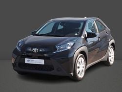 Preto (pintura metalizada) Usado 2023 Toyota Aygo X-play Citadino | € 16.750 (Preço justo)