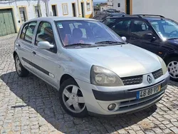 Usado 2003 Renault Clio II Sedan | € 2.250 (Preço justo)