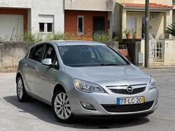 Cinzento Usado 2010 Opel Astra Citadino | € 4.500