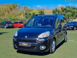 Preto Usado 2013 Peugeot Partner Tepee Monovolume | € 14.999