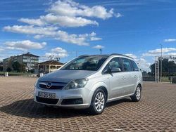 Usado 2006 Opel Zafira Sedan | € 2.500