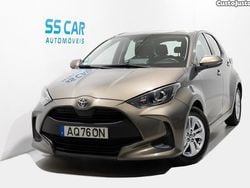 Castanho Usado 2022 Toyota Yaris Comfort | € 14.990 (Bom preço)
