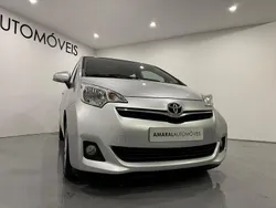 Cinzento Usado 2011 Toyota Verso-S Comfort Monovolume | € 10.900