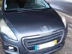 Cinzento Usado 2013 Peugeot 3008 Citadino | € 9.000 (Preço justo)