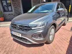 Cinza escuro Usado 2023 VW T-Roc Life SUV | € 23.950 (Preço elevado)