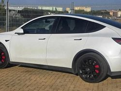 Branco Usado 2023 Tesla Model Y Standard Range SUV | € 34.899