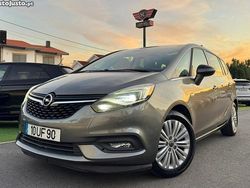 Cinza Usado 2018 Opel Zafira Dynamic Monovolume | € 13.850 (Preço justo)