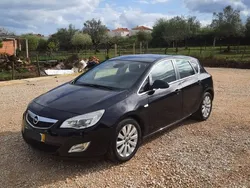 Usado 2013 Opel Astra Sedan | € 6.100 (Preço justo)