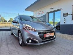 Cinza Usado 2019 Peugeot 208 Allure Citadino | € 12.500 (Preço justo)