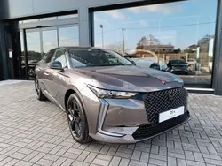 Cinzento Usado 2023 DS Automobiles DS4 Performance Sedan | € 41.500