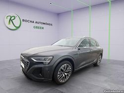 Cinza Usado 2023 Audi Q8 e-tron S-Line SUV | € 57.999 (Preço justo)