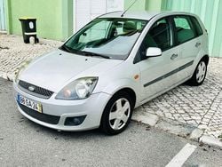 Usado 2008 Ford Fiesta Citadino | € 1.750 (Super Preço)