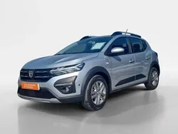 Cinza Usado 2023 Dacia Sandero Expression Citadino | € 16.900 (Preço justo)