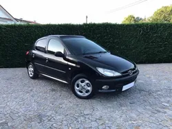 Preto Usado 2002 Peugeot 206 Citadino | € 2.999 (Preço justo)