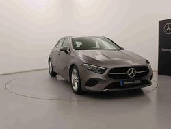 Cinzento Usado 2023 Mercedes A200 Progressive Citadino | € 27.990 (Super Preço)